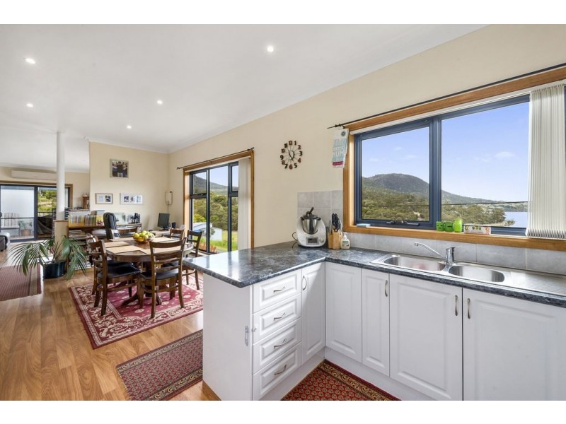53 Clives Avenue, Old Beach TAS 7017