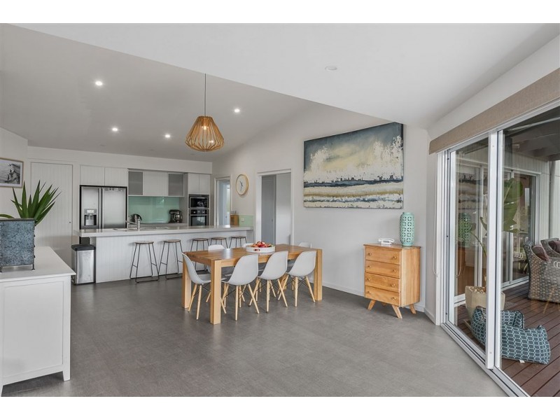 3 Aqua Place, Seven Mile Beach TAS 7170