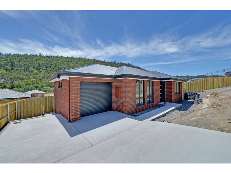 35 Brookston Drive, Mornington TAS 7018