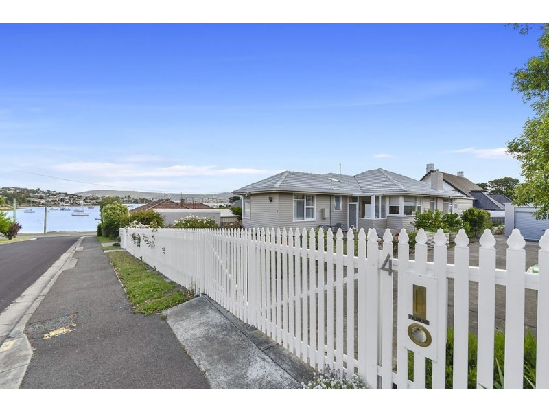 4 Milford Street, Lindisfarne TAS 7015