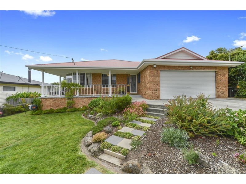 8 Balaka street, Rosny TAS 7018
