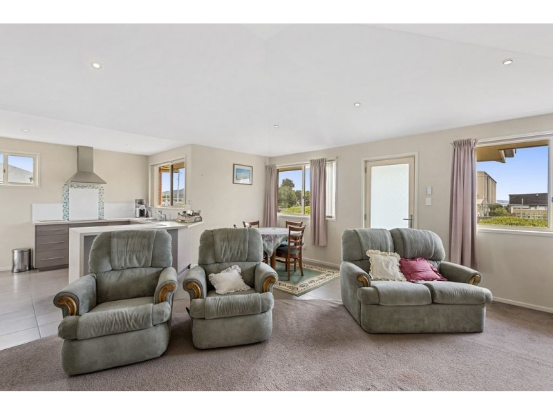 1/2 Ralph Terrace, Rokeby TAS 7019