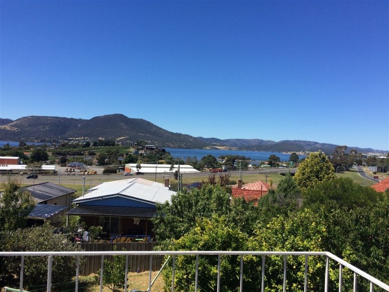 2 Kingswood Crescent, Berriedale TAS 7011
