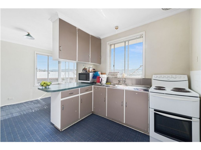 11 Sunray Court, Rokeby TAS 7019