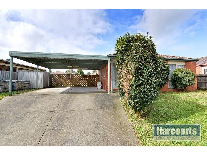 26 Greenmantle Close, Cranbourne VIC 3977