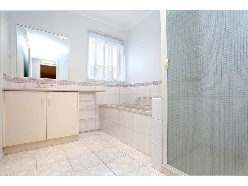 3 Tara Close, Rowville VIC 3178