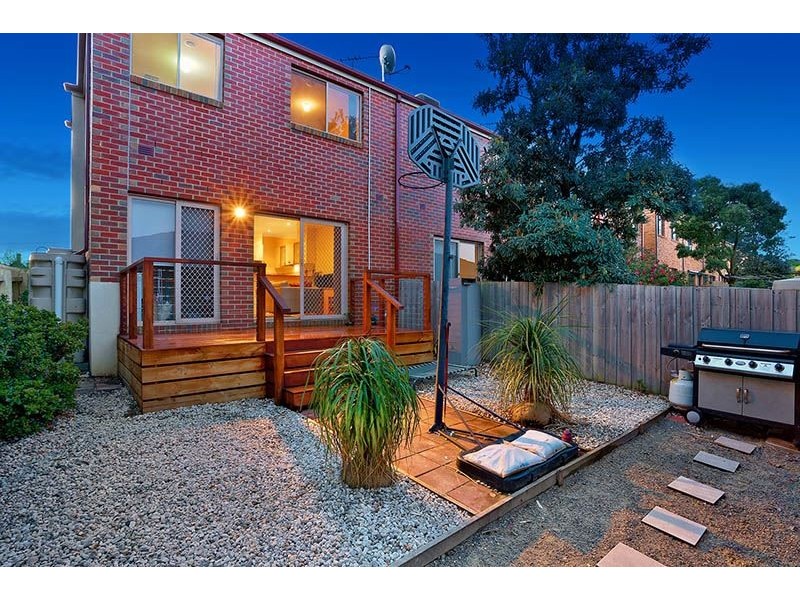 1 Houghton Drive, Ferntree Gully VIC 3156