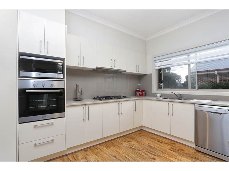 12 Ozone Road, Bayswater VIC 3153