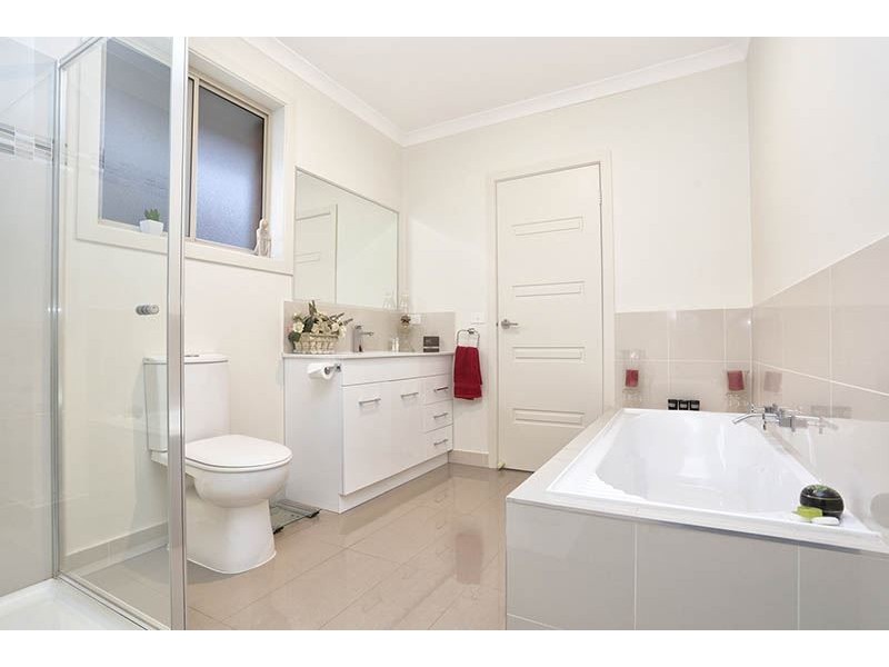 12 Ozone Road, Bayswater VIC 3153