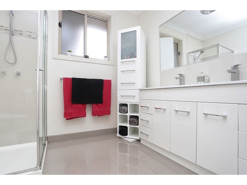 12 Ozone Road, Bayswater VIC 3153