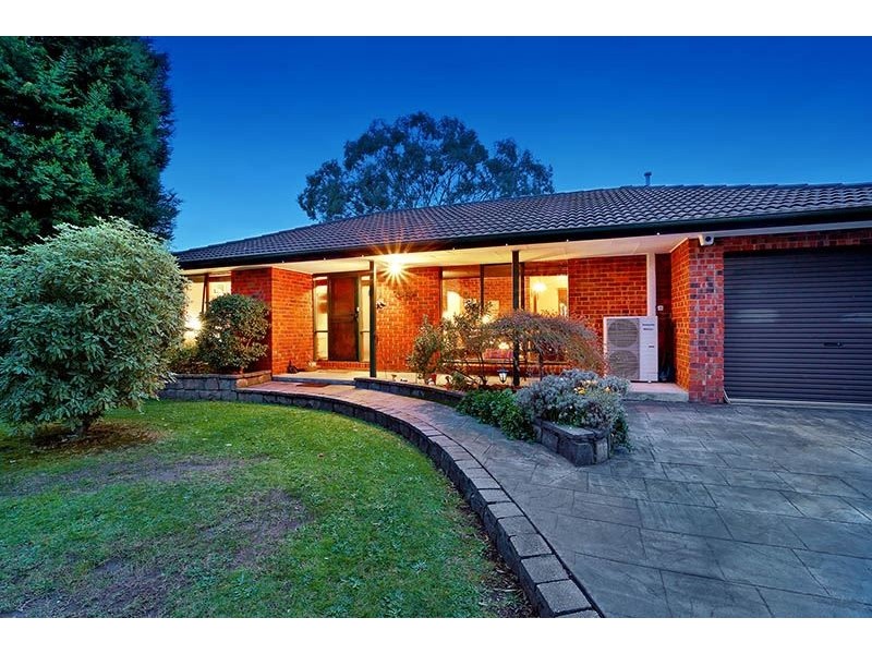 19 Cromwell Drive, Rowville VIC 3178