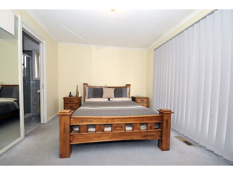 18 Michigan Place, Rowville VIC 3178