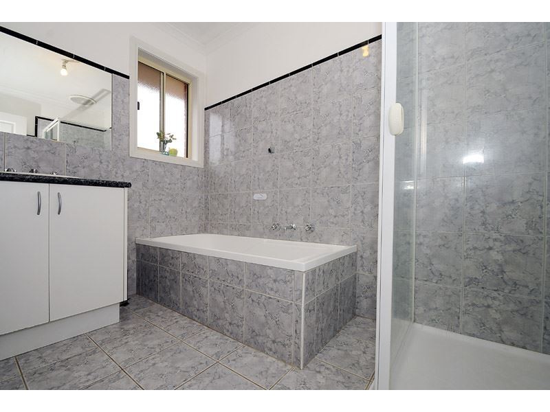 18 Michigan Place, Rowville VIC 3178