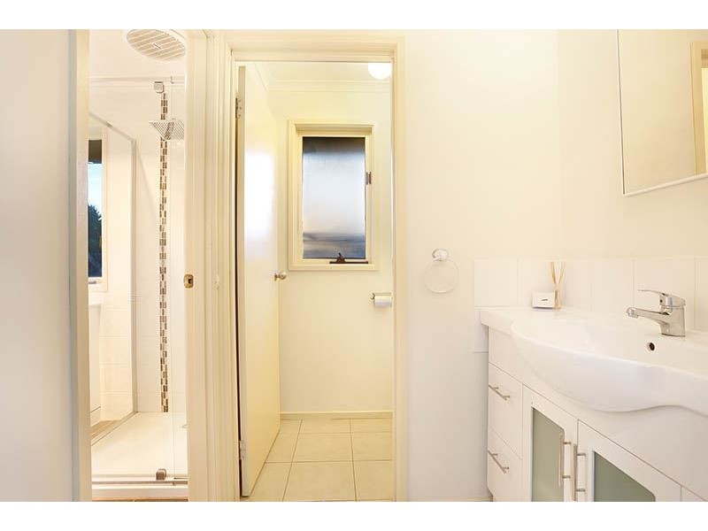 32 Fernlea Avenue, Rowville VIC 3178