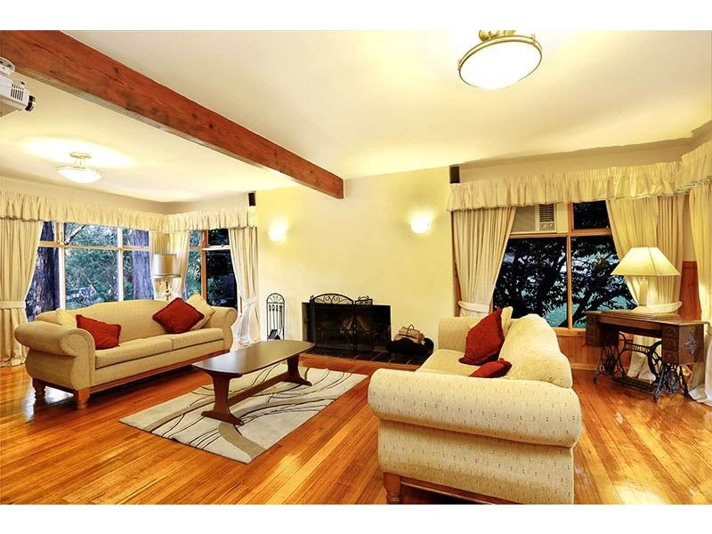 15 Ferndale Avenue, Upwey VIC 3158