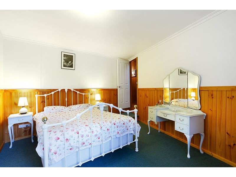 15 Ferndale Avenue, Upwey VIC 3158