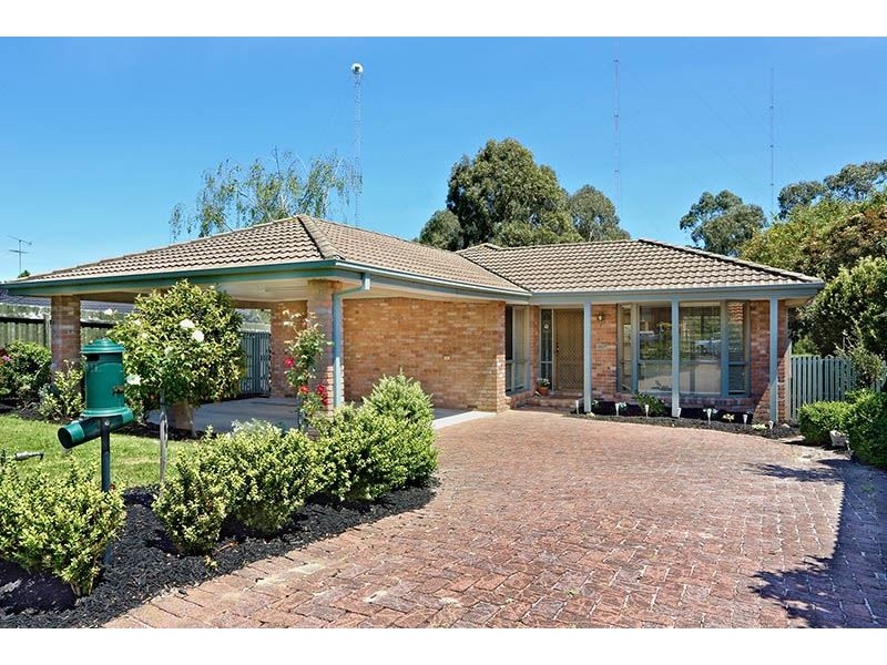 7 Clondara Drive, Rowville VIC 3178