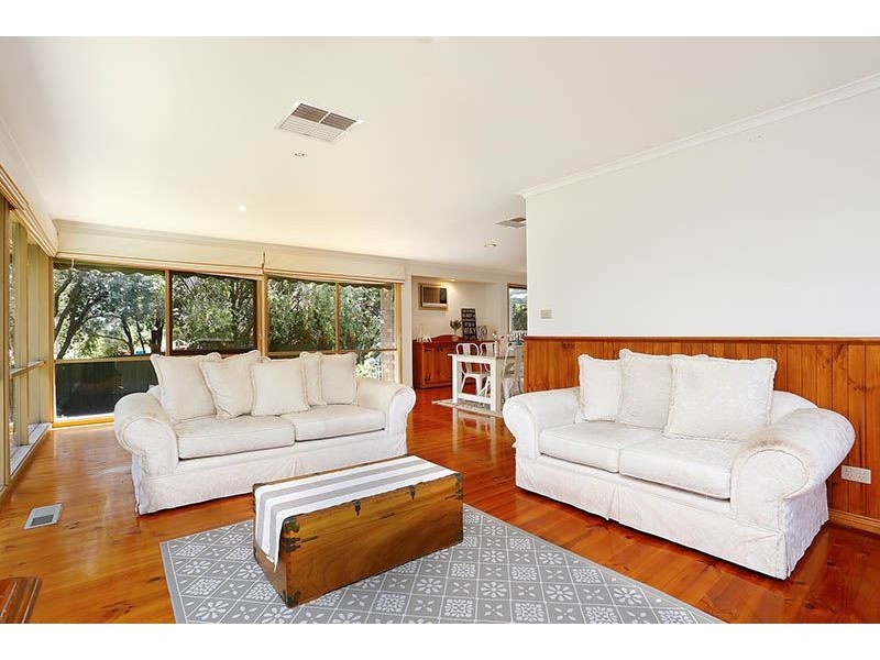 7 Clondara Drive, Rowville VIC 3178