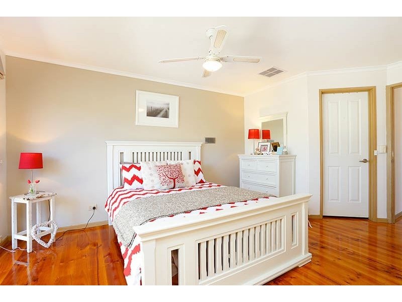 7 Clondara Drive, Rowville VIC 3178