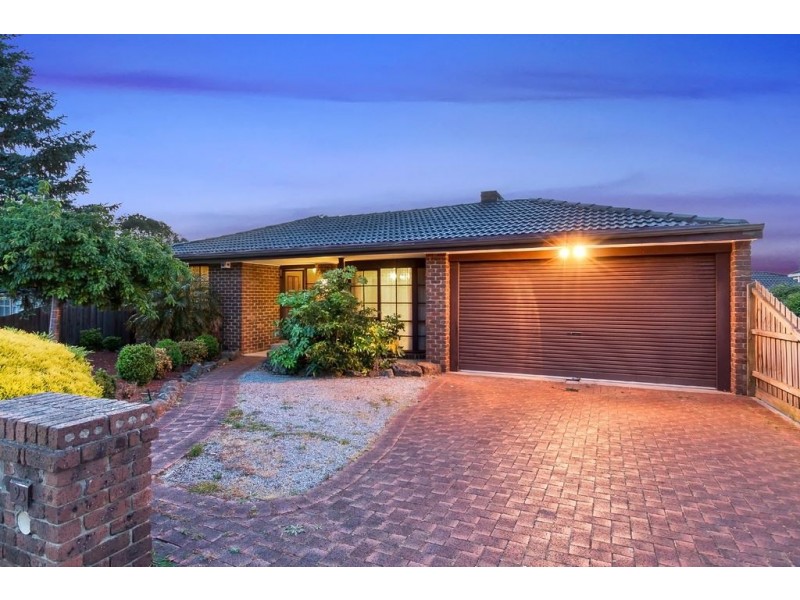 93 Dandelion Drive, Rowville VIC 3178