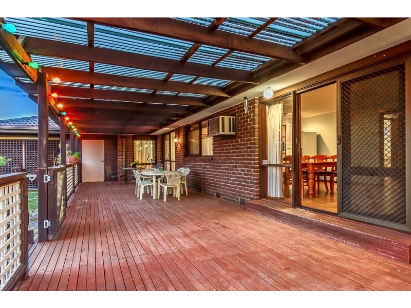 93 Dandelion Drive, Rowville VIC 3178