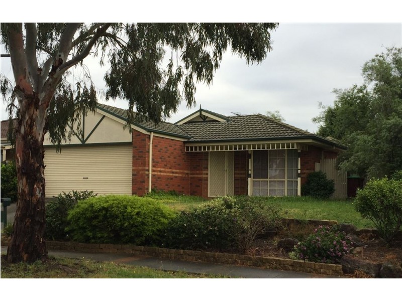 49 Central Parkway, Cranbourne West VIC 3977