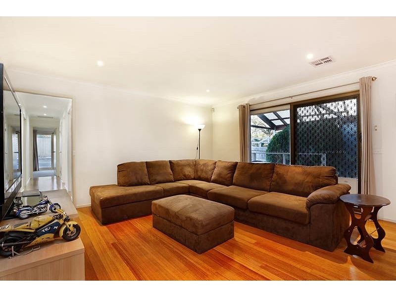 32 Fernlea Avenue, Rowville VIC 3178