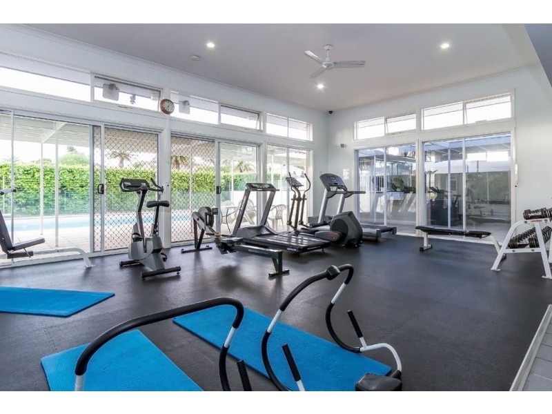 83 Sovereign Manors Crescent, Rowville VIC 3178