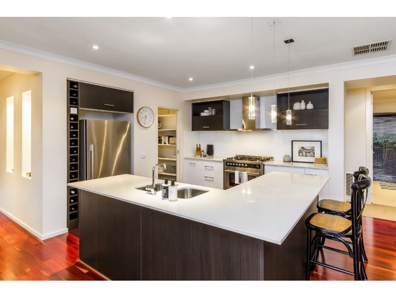 61 Viewgrand Rise, Lysterfield VIC 3156