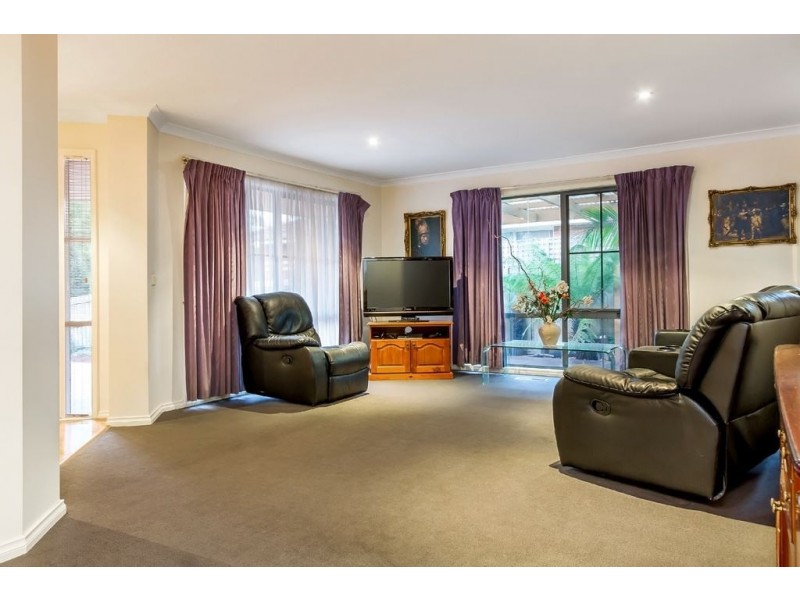 5 Trisha Drive, Rowville VIC 3178