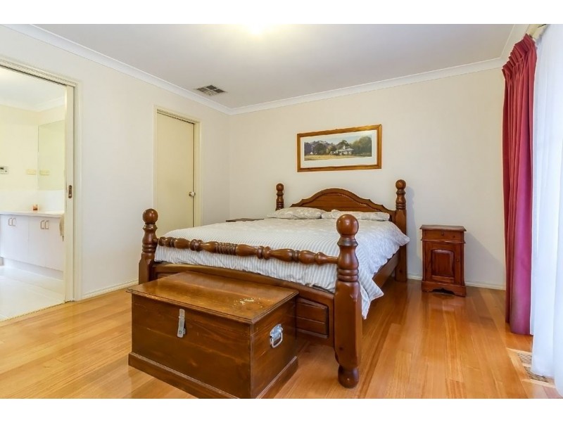 5 Trisha Drive, Rowville VIC 3178