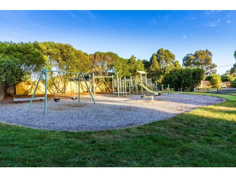 2/41 Bond Avenue, Blackburn South VIC 3130