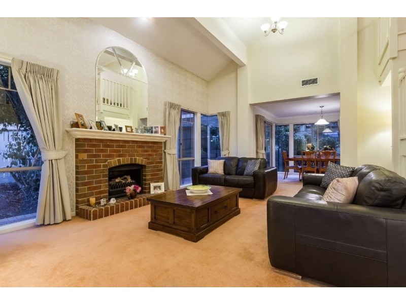 112 Oaktree Rise, Lysterfield VIC 3156