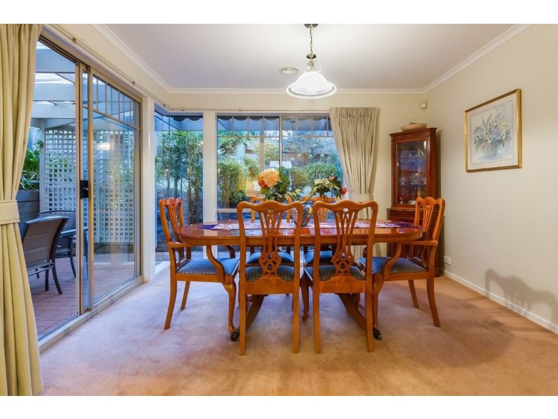 112 Oaktree Rise, Lysterfield VIC 3156