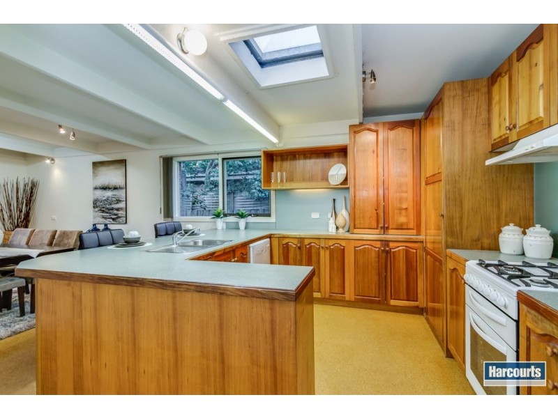 12 Ross Street, Ferntree Gully VIC 3156