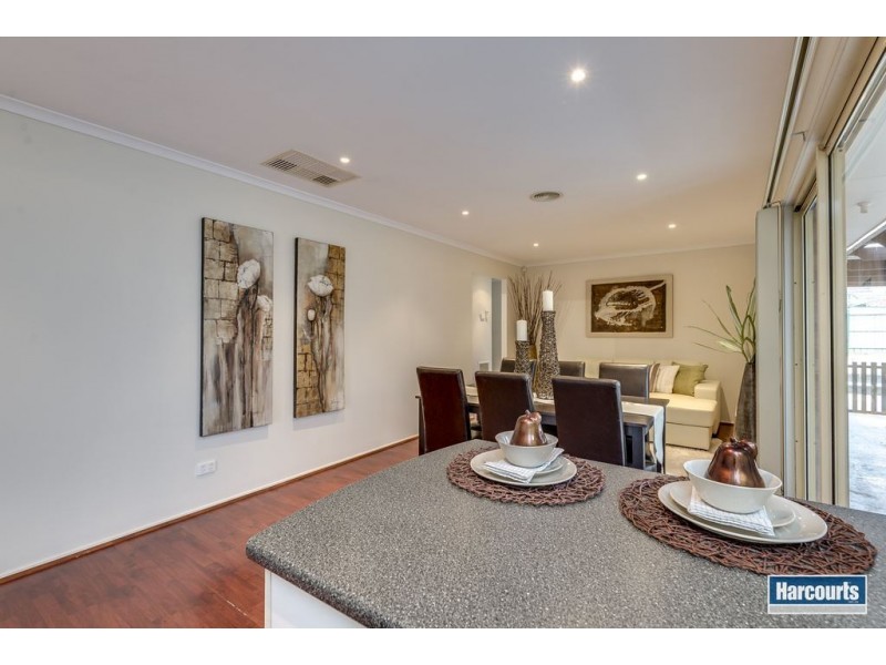 43 Bates Street, Cranbourne West VIC 3977