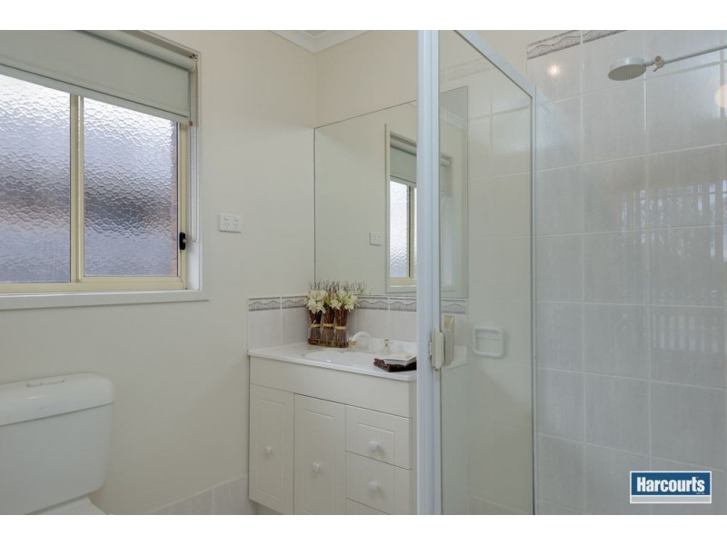 43 Bates Street, Cranbourne West VIC 3977