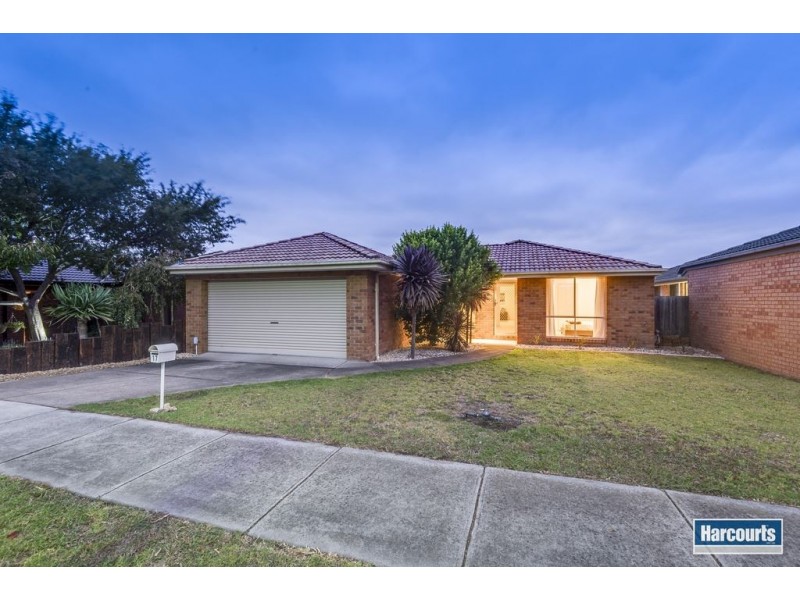 17 Cornwell Crescent, Cranbourne East VIC 3977