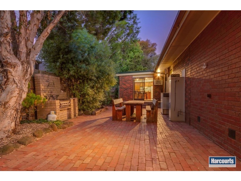 12 Ross Street, Ferntree Gully VIC 3156