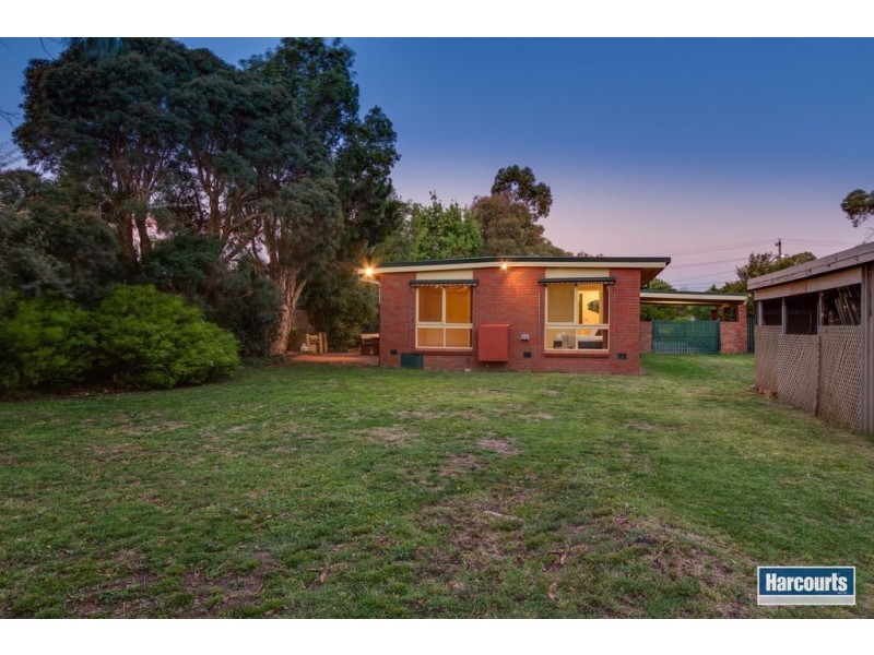 12 Ross Street, Ferntree Gully VIC 3156