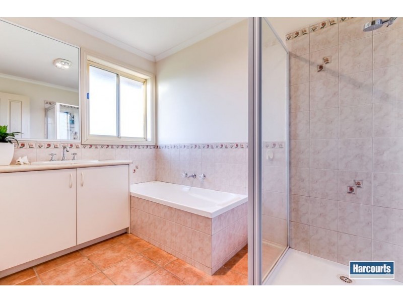 2/9 Fernlea Avenue, Rowville VIC 3178