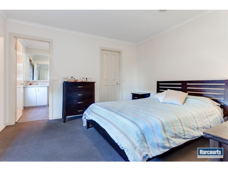 2/9 Fernlea Avenue, Rowville VIC 3178
