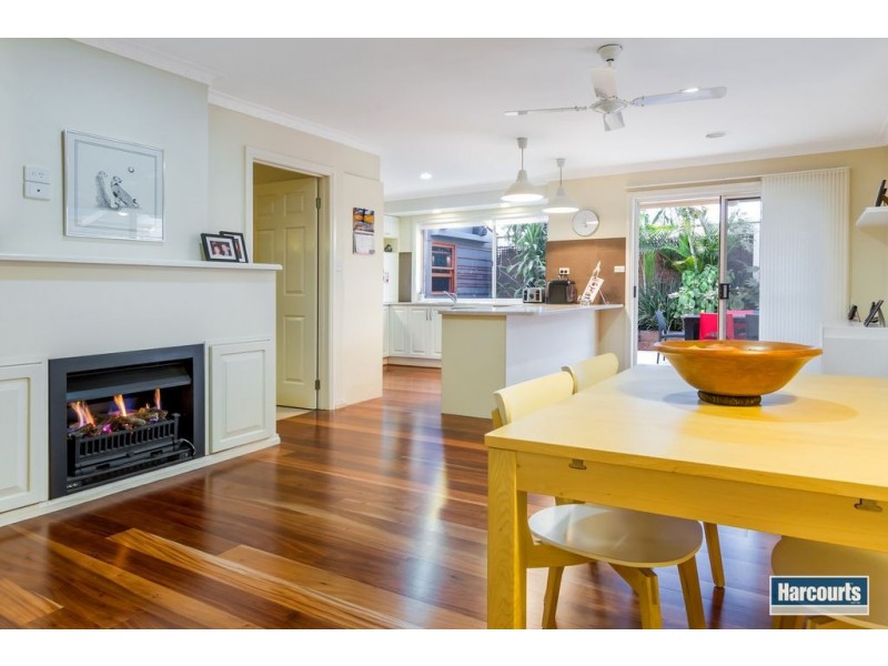 385 Dandelion Drive, Rowville VIC 3178