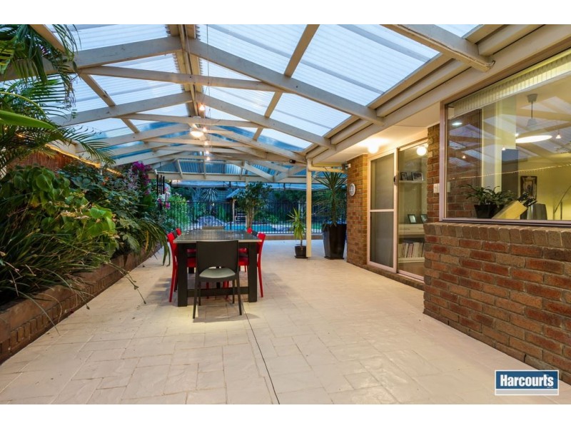 385 Dandelion Drive, Rowville VIC 3178
