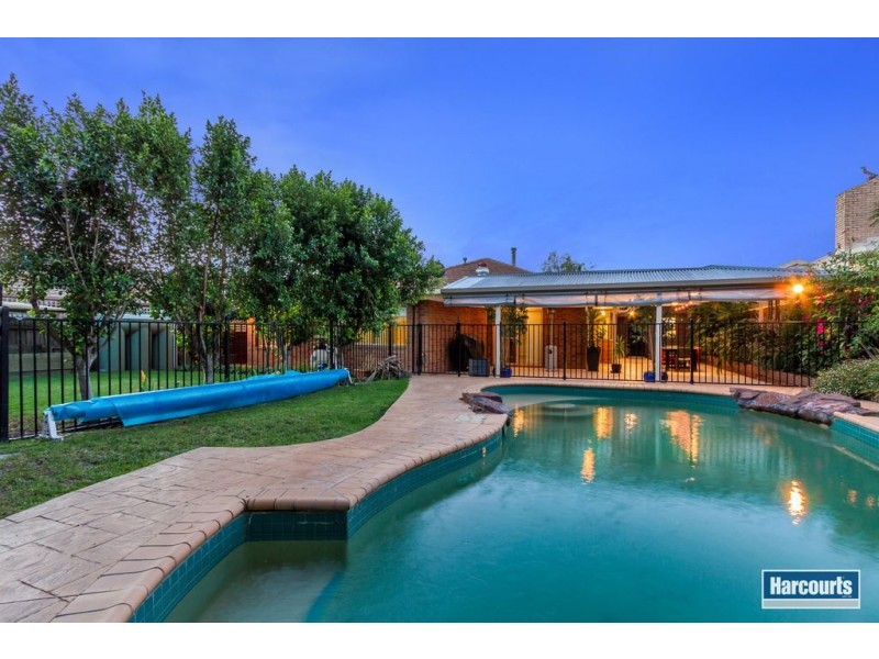 385 Dandelion Drive, Rowville VIC 3178