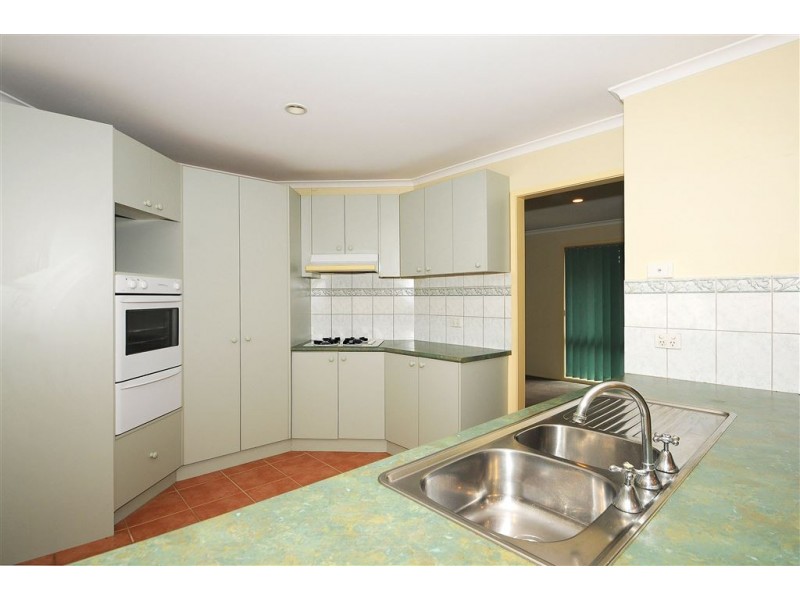 2/5 Blackwood Park Road, Ferntree Gully VIC 3156