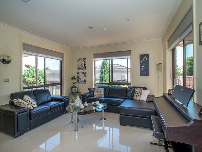 17 Pineview Court, Lysterfield VIC 3156
