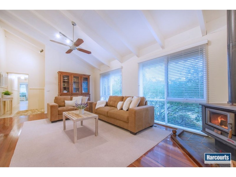 24 Crusoe Drive, Lysterfield VIC 3156