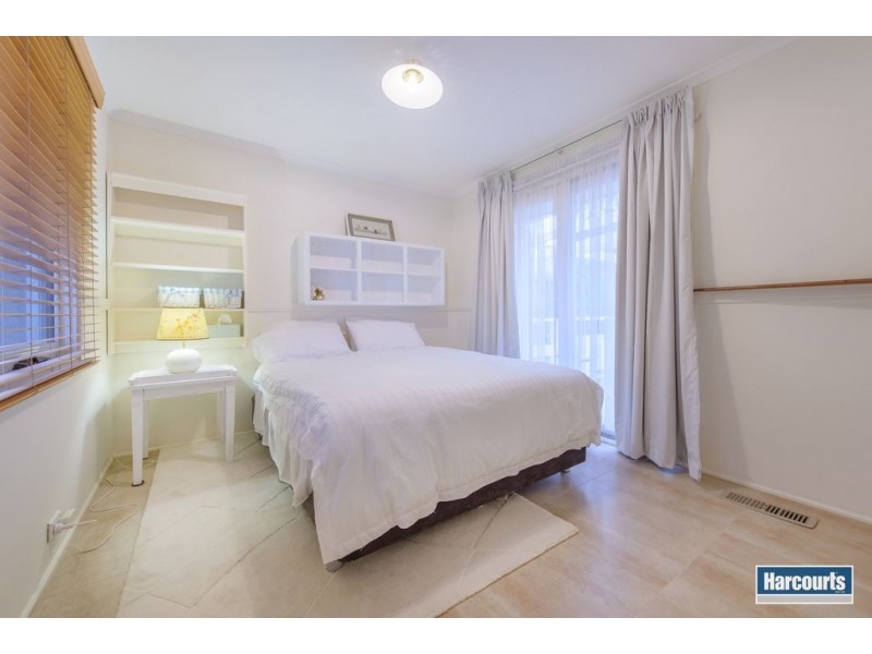 24 Crusoe Drive, Lysterfield VIC 3156