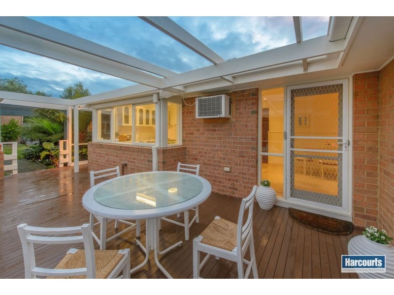 24 Crusoe Drive, Lysterfield VIC 3156